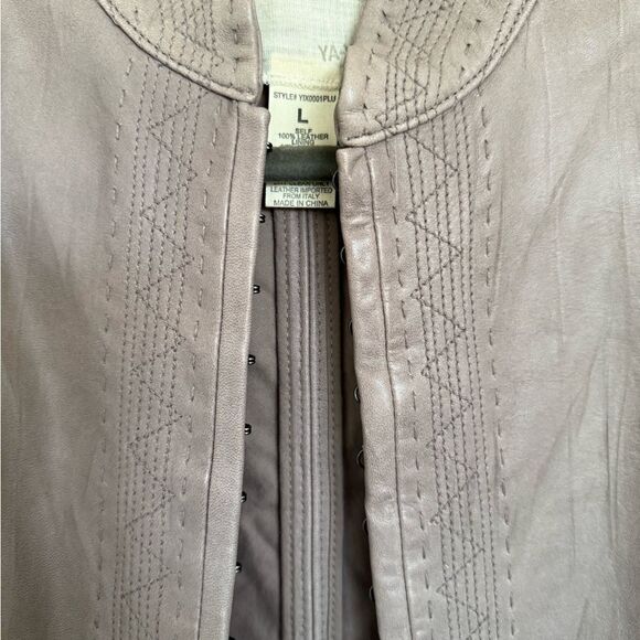 Women's Taupe Leather Jacket - Picture 3 of 5